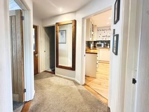 SEAVIEW ROAD- click for photo gallery